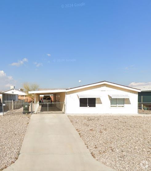 Building Photo - 847 Roadrunner Dr Rental