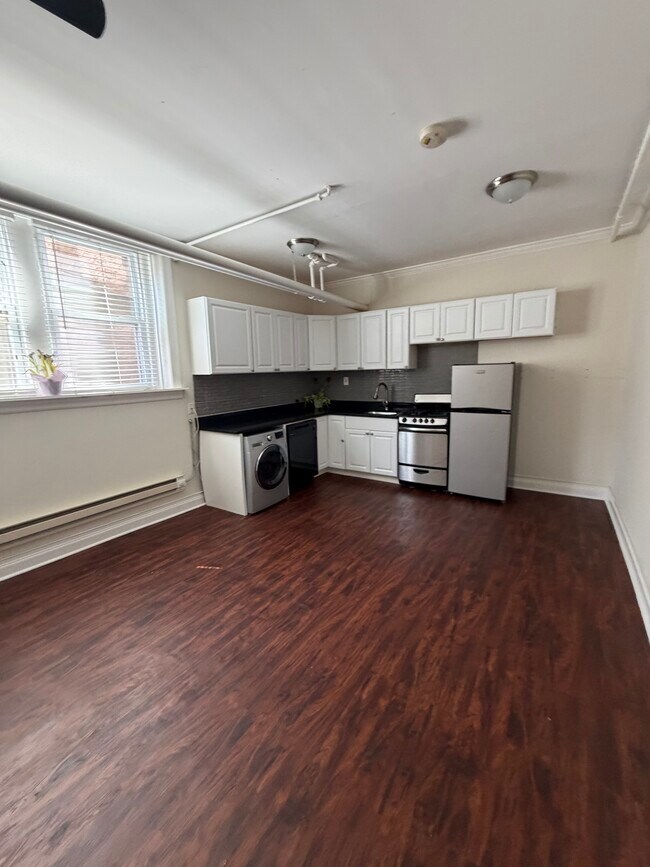 Photo - 2127 N Dayton St Unit 201