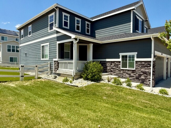Photo - Spacious 5-Bedroom home with beautiful Views in Castle Rock for Rent