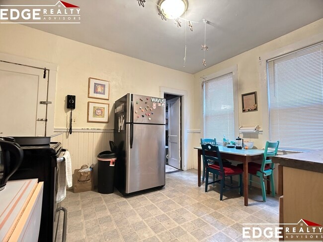 Photo - 38 Fordham Rd Unit 2