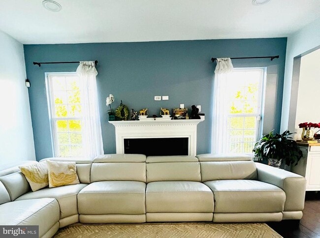 Photo - 209 Sills Ln