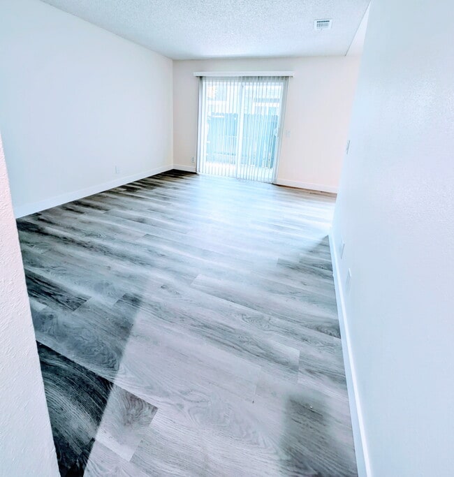 Photo - Parc Mountain View Apartments