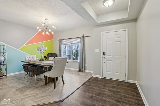 Photo - 6673 Laurelwood Dr