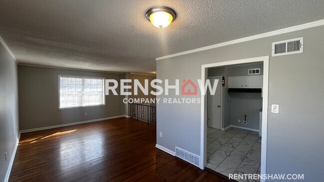 Photo - 2547 Courtney Dr