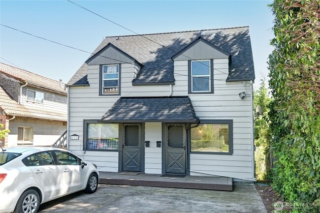 Photo - 115 S Kelsey St