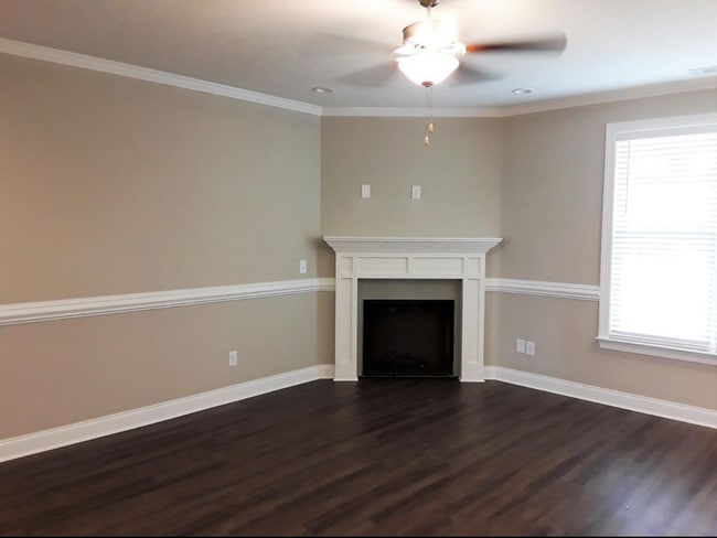 Photo - Beautiful Home 4 bedroom 3 bath