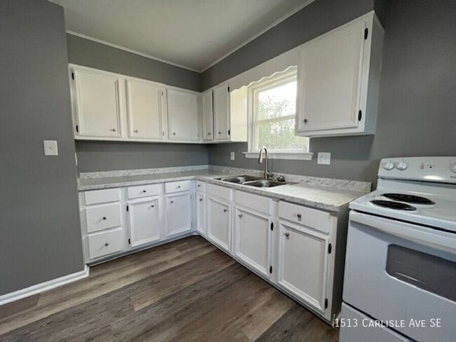 Photo - 1513 Carlisle Ave SE