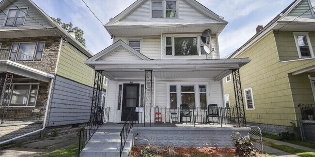 86 Rejtan St - 86 Rejtan St Unit 1 Lower