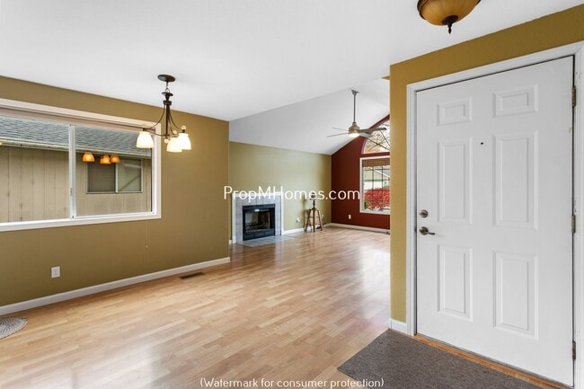 Photo - Spacious Three Bedroom Home In Highly Desired Sherwood!