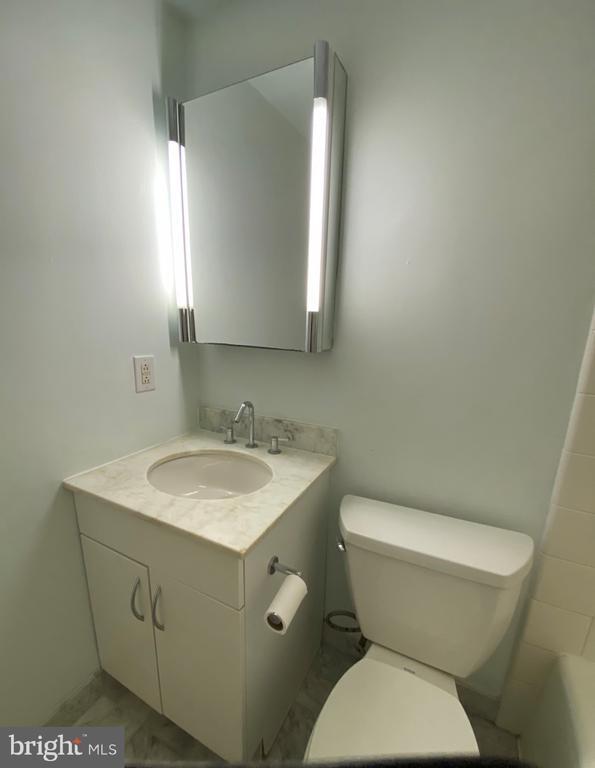 Photo - 219 S 18th St Unidad 1003