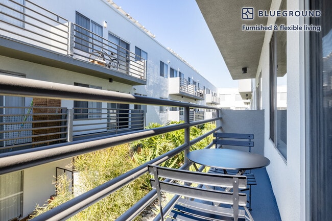 Photo - 4920 Van Nuys Blvd Unit FL2-ID455