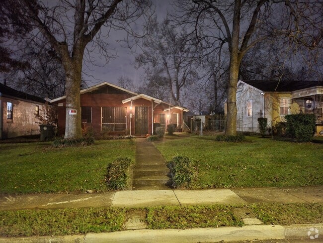 Building Photo - 707 4th Ct W Unit 707 Rental
