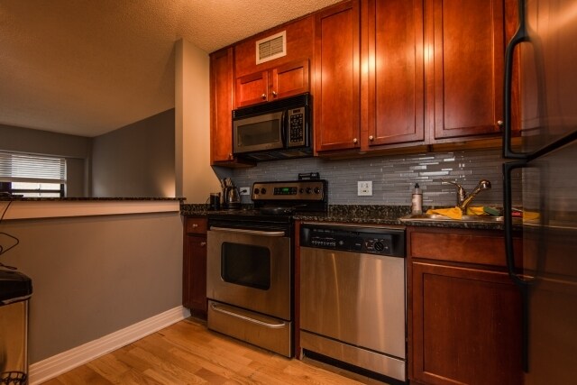 Photo - 350 W Belden Ave Unit 313