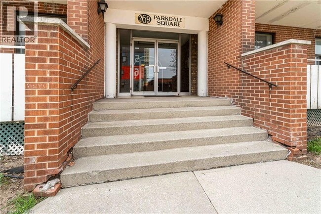 Photo - 269 Parkdale Ave N Unit 303