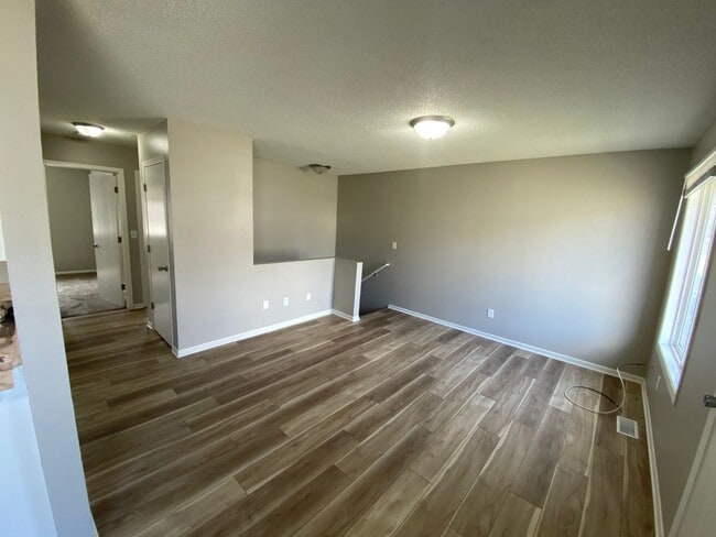 Building Photo - 3017 SE 17th St Unit 3017 SE 17th Street Rental