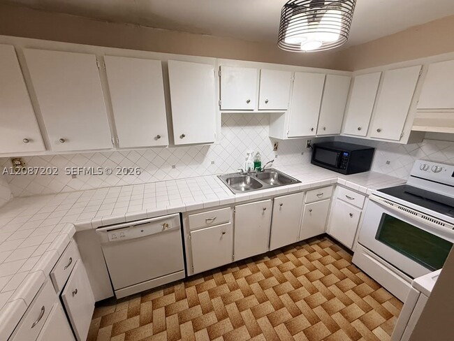 Photo - 10000 NW 80th Ct Unit 2361