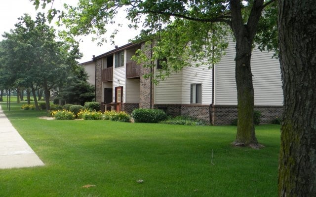 Hidden Harbor, Traditional multi-unit 2 story building