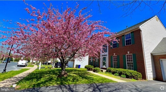 Building Photo - 1721 Wheyfield Dr Rental