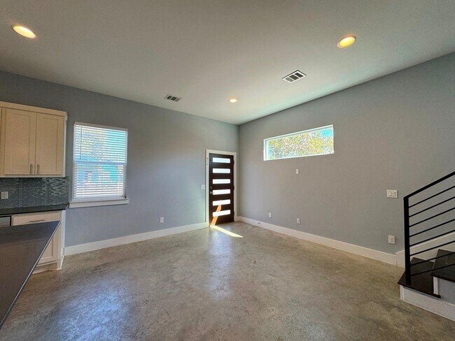 Photo - 6201 Felix Ave