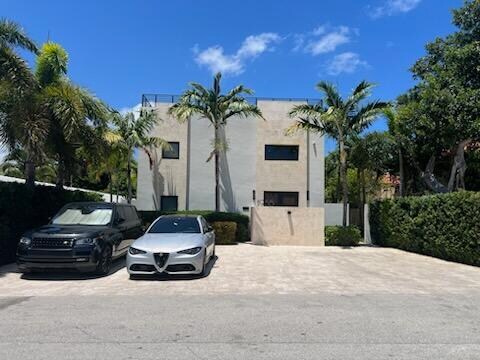 Photo - 1955 NE 4th St