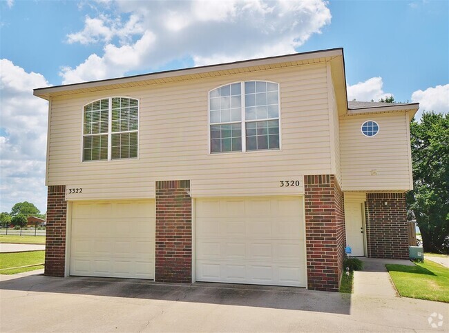 Building Photo - 3320-3322 Ridgecrest Cir Unit 3322 Ridgecrest Cir - Norman, OK 73072 Rental