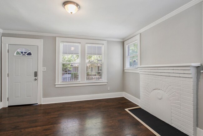 Photo - 1334 E Waldburg St Unit A