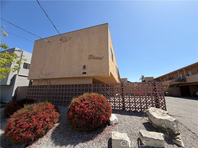 Building Photo - 21024 Reynolds Dr Unit 5