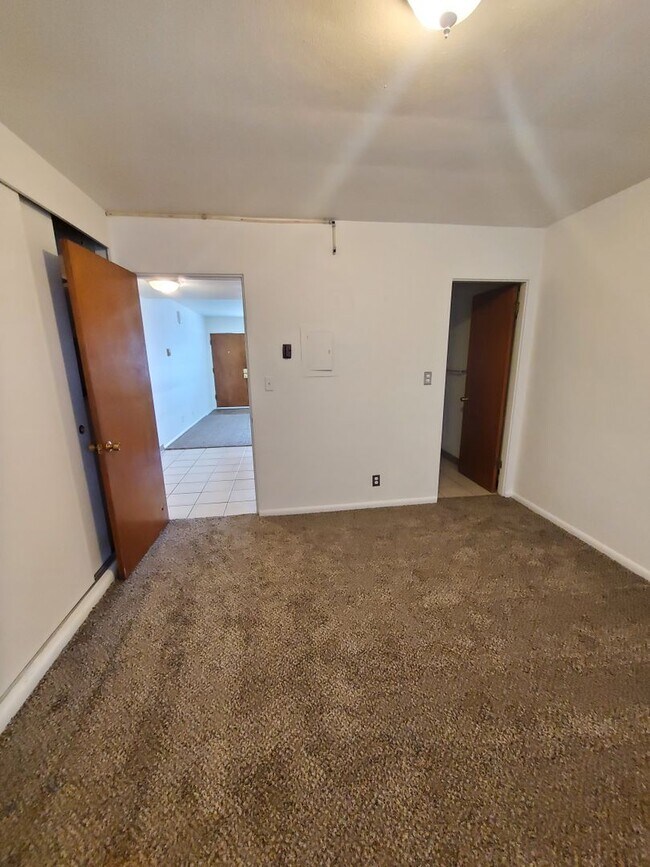 Photo - 615 S Alder St Unit 615 S. Alder St #03