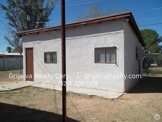 Building Photo - 2442 S Edmondson Ave Unit Guest House