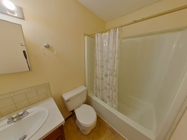 Photo - 620 Richmond N