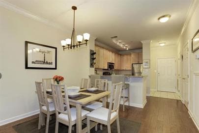 Photo - Affordable Spacious AND Convenient WALK to Metro.....?