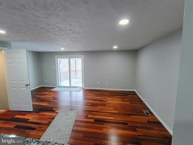 Photo - 7445 Aspenpark Rd