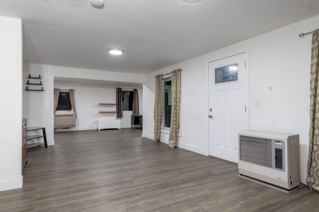 Photo - Beautiful 2 Bedroom, 1 Bath, 3 Car Garage Home with 5 Acres off CHSPR