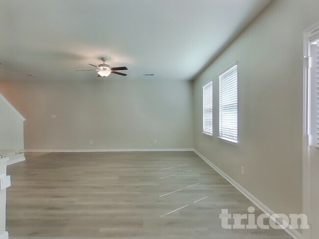 Photo - 23064 Shakespeare Dr