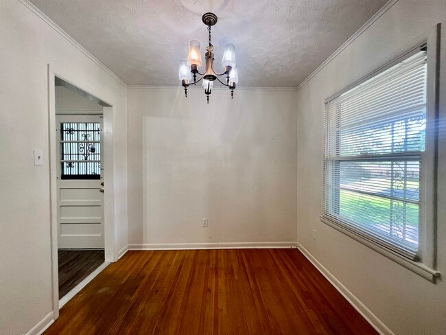 Photo - 1384 Woodston Rd