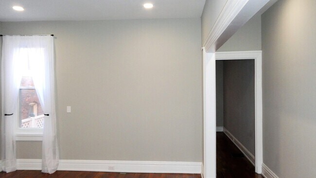 Livingroom - 310 N 3rd St