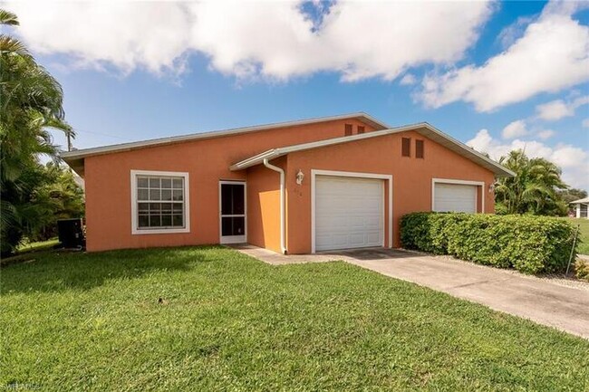 SE Cape Coral Duplex - SE Cape Coral Duplex House