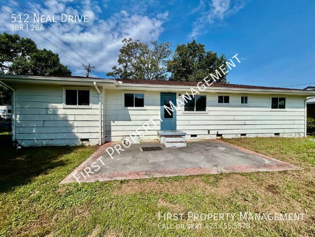 Building Photo - 512 Neal Dr