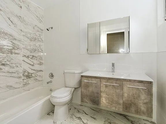 Photo - Cypress Hills, unique and distinctive 1 Bedroom Unit 9G