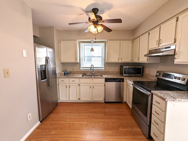 Photo - 4940 Harbour Towne Dr