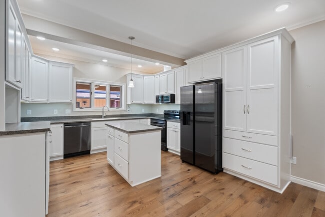 Photo - 1205 Douglas Ave