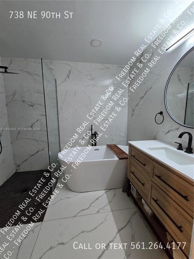 Photo - 738 NE 90th St