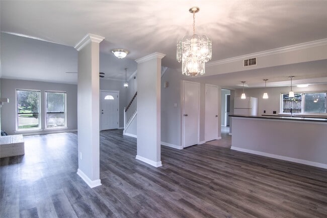 Photo - 15806 Val Verde Dr