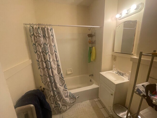 Photo - 10 Pinkham Rd Unidad 2