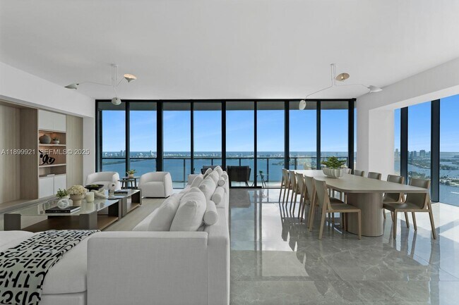 Photo - 788 NE 23rd St Unidad 4401