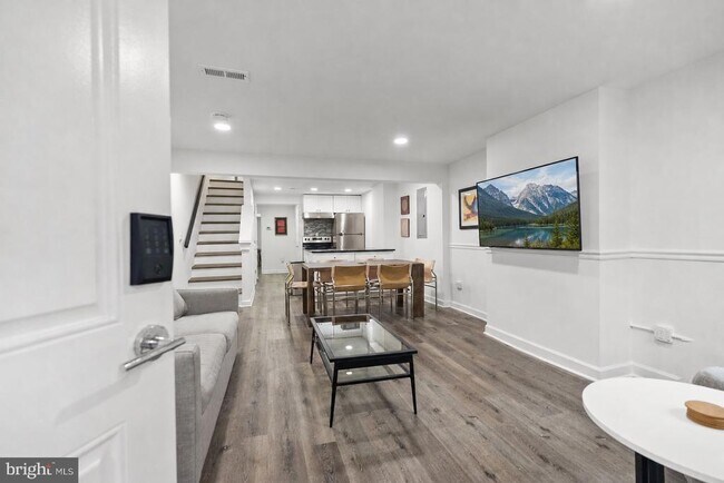 Photo - 1534 8th St NW