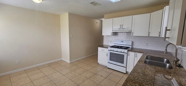 Photo - 7111 Brody Ln