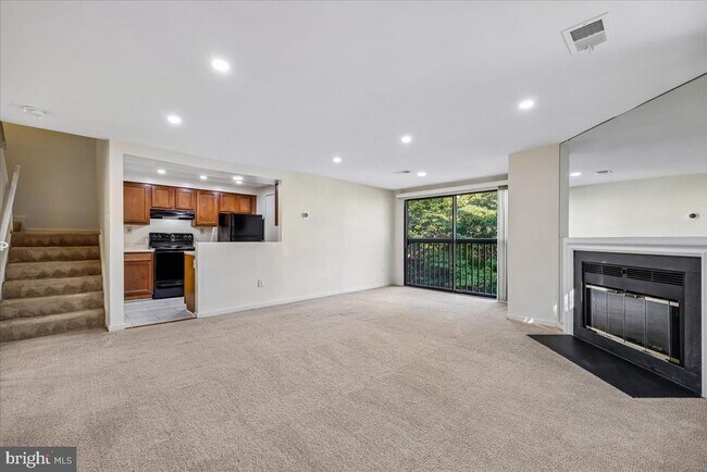 9793 Hellingly Pl