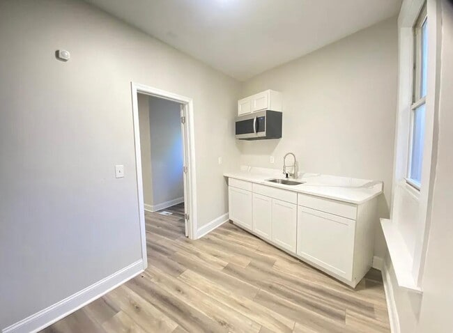 Photo - 3168 Wilkens Ave