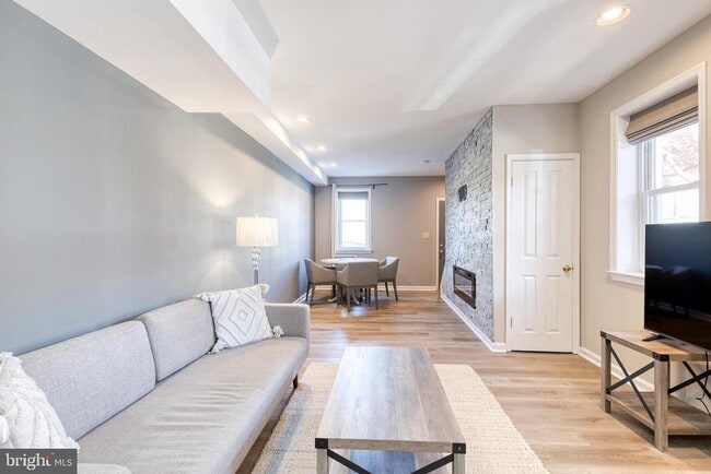 Photo - 447 Gittings St